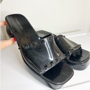 Madden Girl Platform